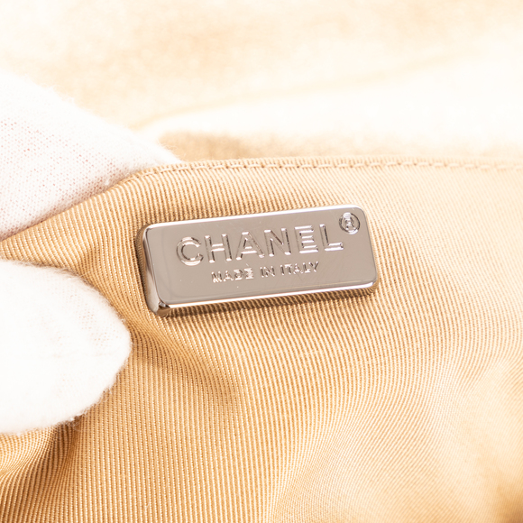 Chanel Ltd. Ed Paris-Dubai Medals Single flap - Picture 10 of 11